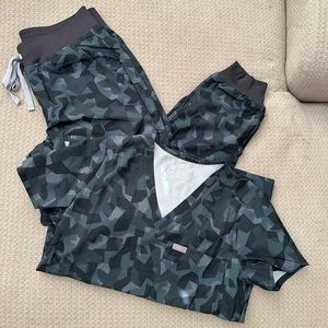 Figs scrubs set